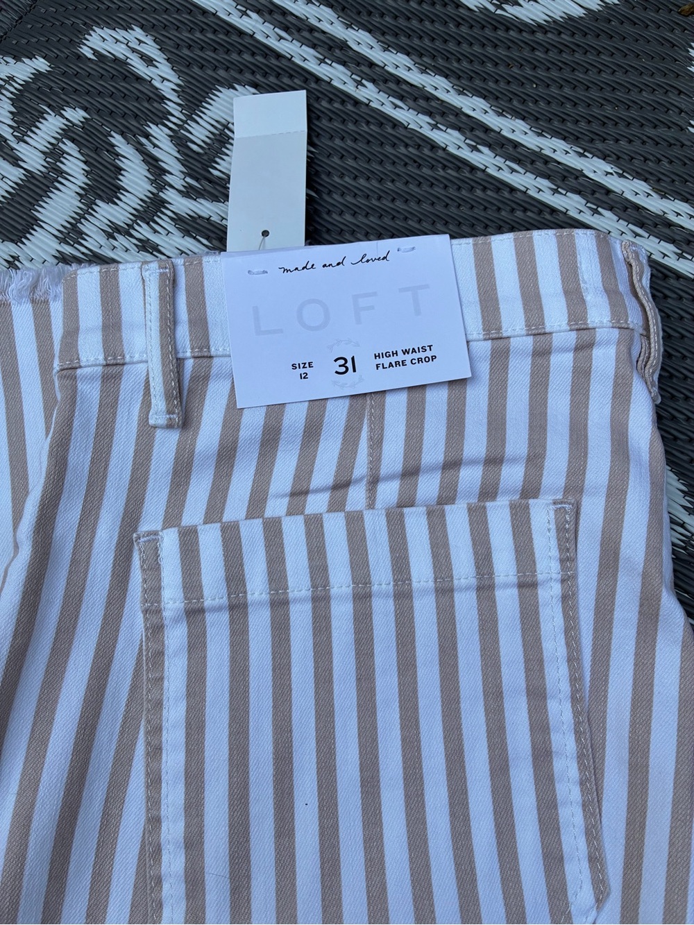 New LOFT 31 / 12 High Waist Flare leg Crop Pants in Stripe - Picture 5 of 9